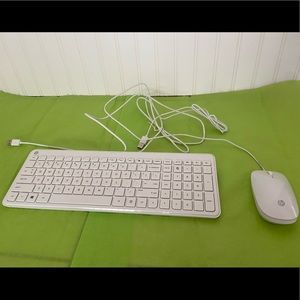 All White Keyboard and Mouse Pad Set